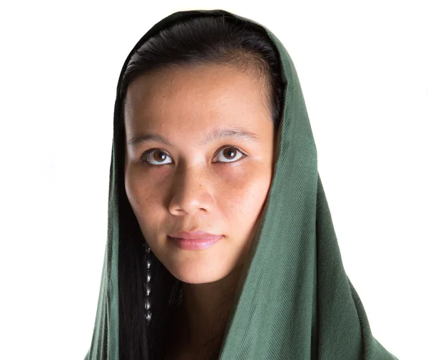 Muslimská žena s zelený šátek — Stock fotografie