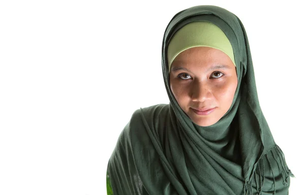 Muslim Woman In Green Hijab — Stock Photo, Image