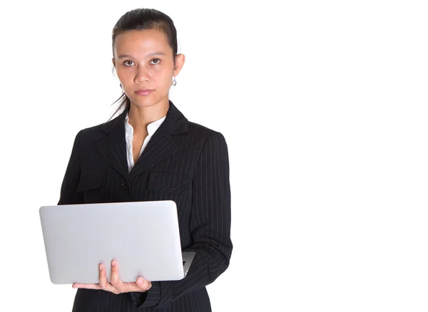 Mujer de negocios asiática con portátil — Foto de Stock