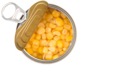 beyaz zemin üzerinde bir teneke kutu içinde Mısır