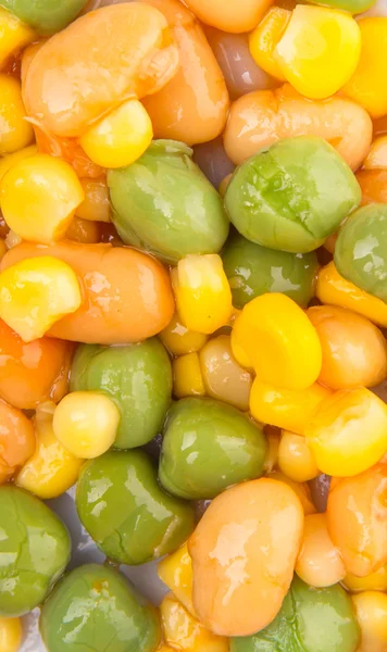 Frijoles al horno, maíz dulce y guisantes verdes — Foto de Stock