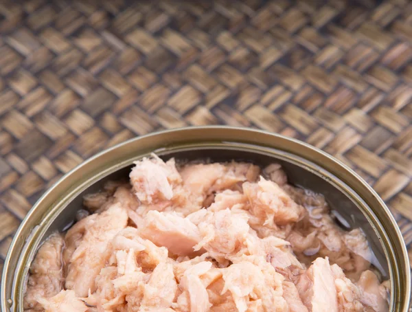 Pieces Tuna Fish Can Wicker Background — Stock Photo, Image