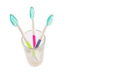 bir cam diş fırçası