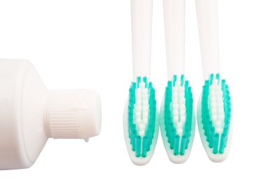 Diş fırçası ve diş macunu.