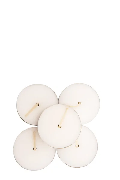 Pequenas Tealights Sobre Fundo Branco — Fotografia de Stock