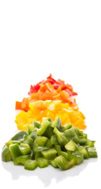 kıyılmış renkli capsicums yığınları