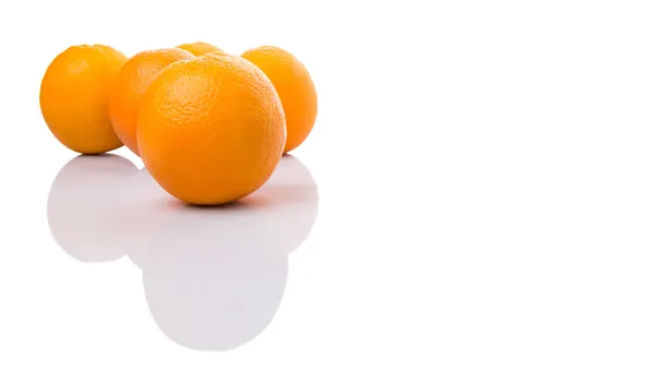 Frutas Laranja Sobre Fundo Branco — Fotografia de Stock