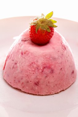 çilek mascarpone