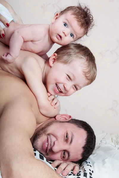 Família feliz — Fotografia de Stock