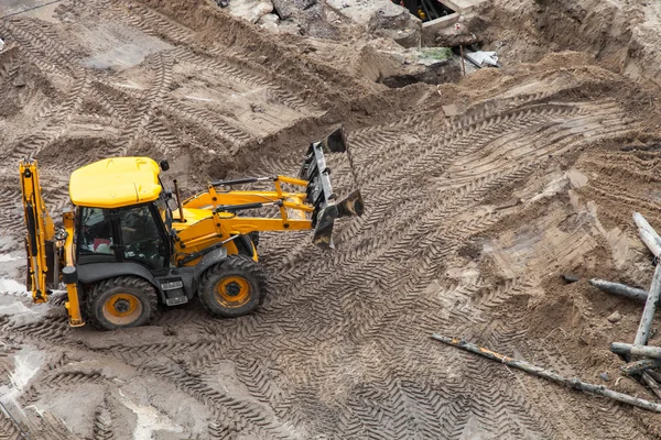 Bulldozer digging the ground — Stock Photo, Image