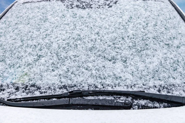 Mrożone Szyby Przód Samochodu Podczas Zimowy Poranek — Zdjęcie stockowe
