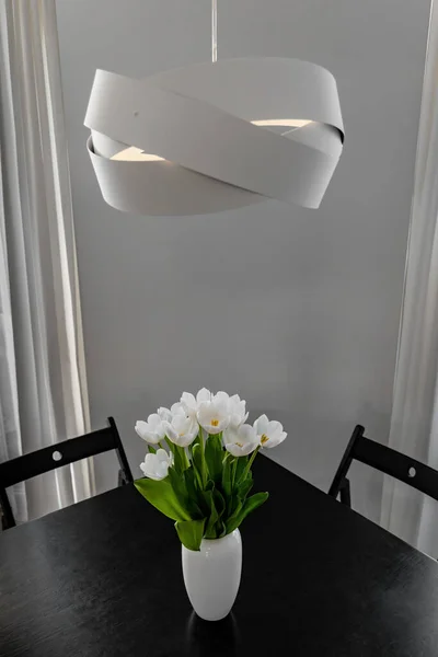 Bouquet White Tulips Vase Black Table Designer Lamp — Stock Photo, Image