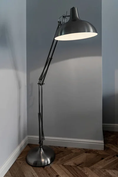 Stylish Vintage Floor Electric Lamp Lights Room — Stock Photo, Image