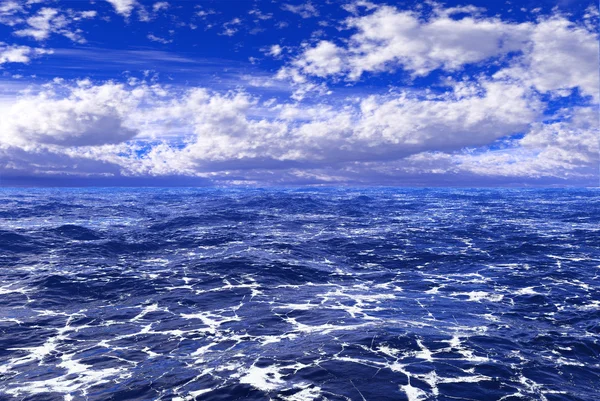 Mare e cielo azzurri — Foto Stock