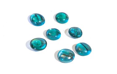 Yılbaşı tatilleri. Şenlik havası. Noel ve Yeni Yıl. Noel ağacı için süsleme. Oyuncaklar ve hediyeler. Noel ağacı. tatil ve eğlence. Kış tatili Kış tatili Yılbaşı geçmişi. Yeni yıl karakterleri. Kardan adam, Noel Baba.