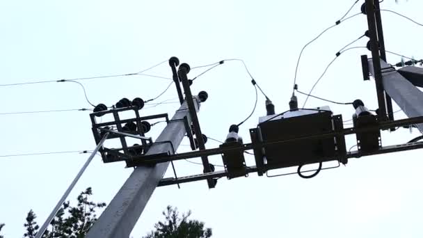 Linhas Transmissão Energia Postes Elétricos Fios Linhas Alta Tensão Poder — Vídeo de Stock