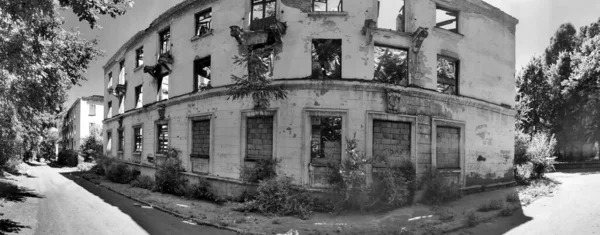 Viejo Edificio Apartamentos Fachada Anciana Edificio Destruido Arquitectura Rota Casas — Foto de Stock