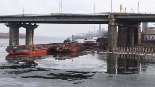 Winterlandschap Met Water Tegenover Een Meer Panorama Spiegelend Effect Van — Stockvideo