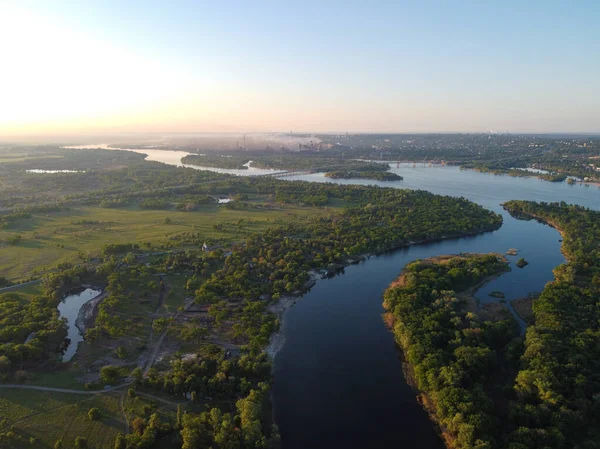 Natuurlijk Landschap Met Water Zonsondergang Zonsopgang Het Water Een Prachtige — Stockfoto