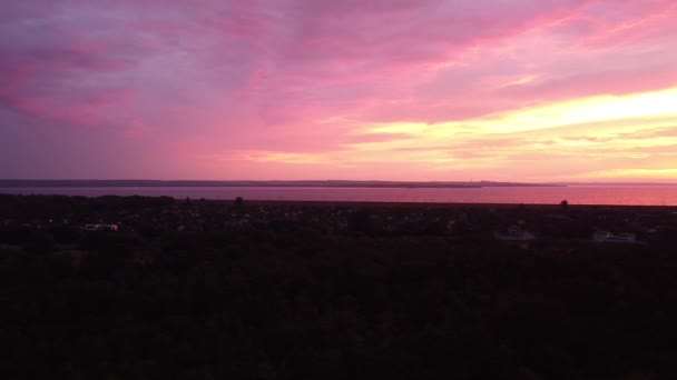 Natuurlijk Landschap Met Water Zonsondergang Zonsopgang Het Water Een Prachtige — Stockvideo