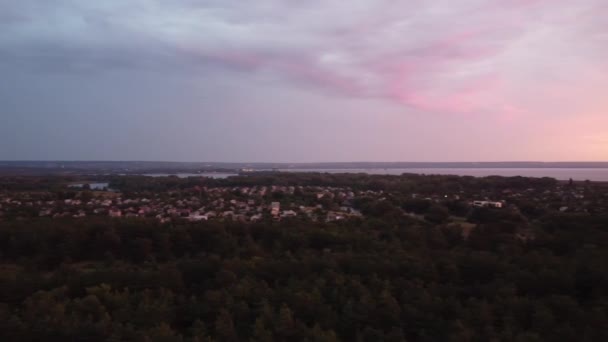 Natürliche Landschaft Mit Wasser Sonnenuntergang Und Sonnenaufgang Auf Dem Wasser — Stockvideo