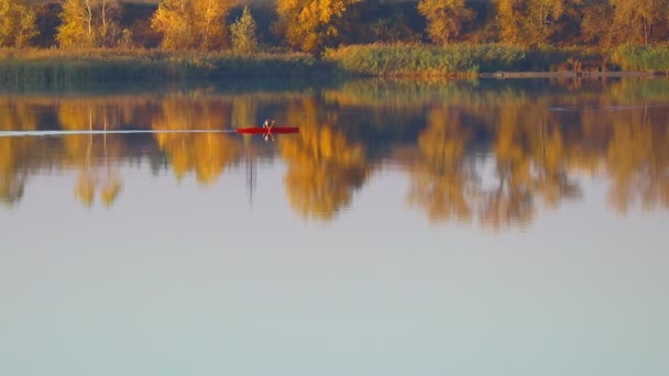 Природный Ландшафт Водой Закат Восход Солнца Воде Красивая Река Озеро — стоковое видео