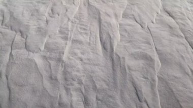 Çöl. Beyaz kum. Çölde yol. Kumullar. Kum taneleri. beyaz kuvars kumu.