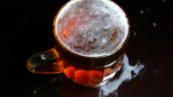 Mug Beer Dark Background Beer Glass Beer Fish Foam Glass — Stock Video