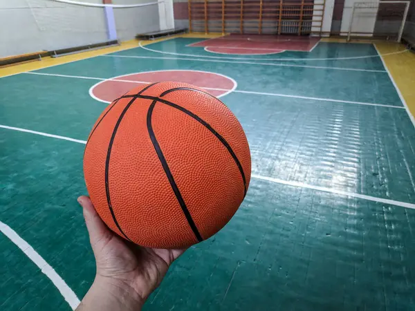 Baloncesto Deporte Pelota Campo Baloncesto Jugador Baloncesto Bola Mano Campo —  Fotos de Stock