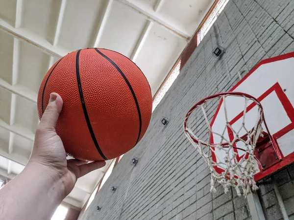 Baloncesto Deporte Pelota Campo Baloncesto Jugador Baloncesto Bola Mano Campo —  Fotos de Stock