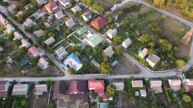 Üst görüş alanı. İnsansız hava aracı manzarası. Ukrayna. Yukarıdan manzara çok güzel. Yukardan sade. Ukrayna toprakları. Ukrayna 'nın manzaraları.