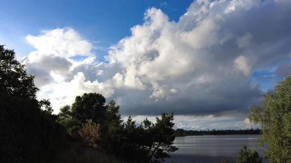 Prachtig Landschap Met Water Wolken Oekraïne Oekraïense Landschap Prachtig Avondlandschap — Stockfoto