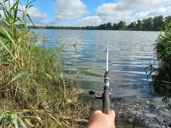 Fischerei Fischer Mit Angelrute Angeln Ufer See Und Angelrute Angelhaken — Stockfoto