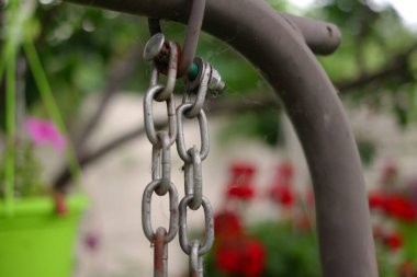 Metal zincir. Zincir. Parlak zincir.