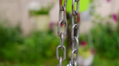 Metal zincir. Zincir. Parlak zincir.