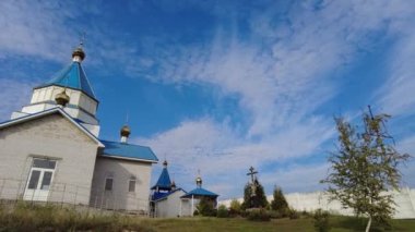 Ortodoks kilisesi. Kilise kubbeleri. Ukrayna kilisesi. video 4k