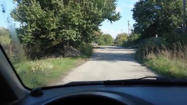 Intérieur Voiture Conducteur Conduit Conduire Sur Une Mauvaise Route Voyageant — Video