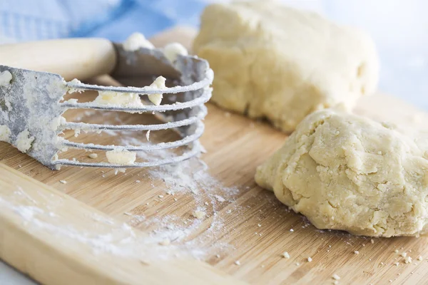 Teig und Mixer — Stockfoto