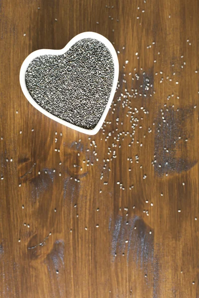 Corazón sano semillas de chía verticales — Foto de Stock