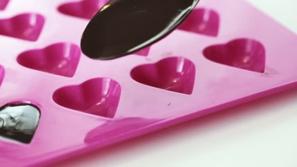Melted Chocolate in Heart Shape Form — Stockvideo
