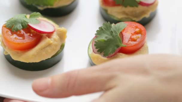 Placing Tray Hummus Cucumber Appetizers Table — Stock Video