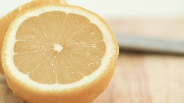 Fresh Cut Lemon Camera Tracking — 비디오