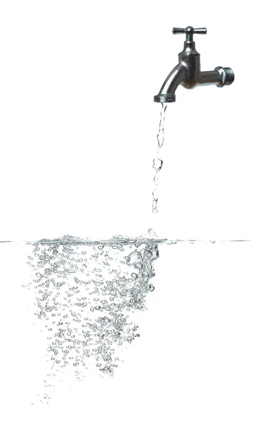 taze su musluk ve kabarcıklar ile