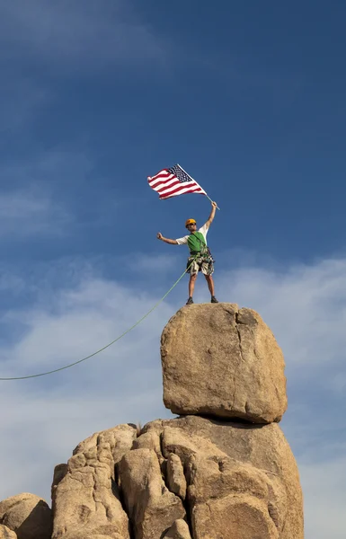 Successful climber at the top. — Stock Photo, Image