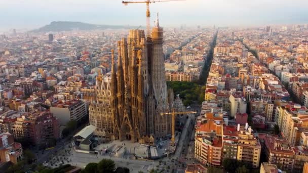 Temple Expiatori La Sagrada Familia w Barcelonie, Katalonia, Hiszpania. — Wideo stockowe