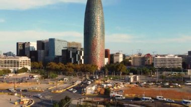 Barselona, İspanya - 28 Ekim 2021: Agbar Kulesi veya Barselona, Katalonya, İspanya 'daki Torre Agbar.