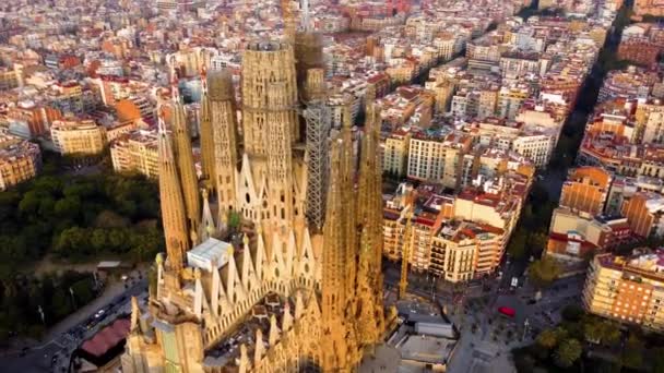 Temple Expiatori La Sagrada Familia w Barcelonie, Katalonia, Hiszpania. — Wideo stockowe