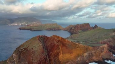 Ponta de Sao Lourenco. Madeira 'nın doğusundaki pelerin. Doğal tatil beldesi.