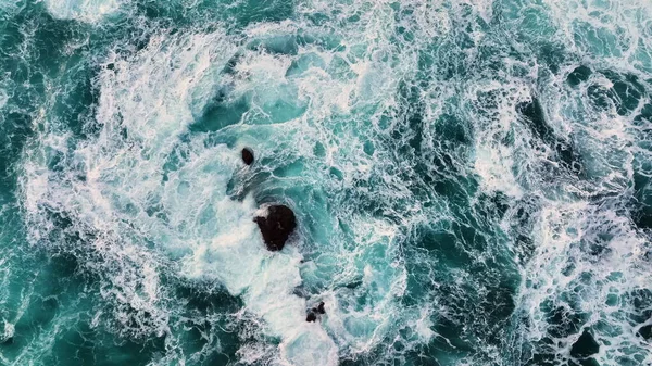 Widok na ocean Atlantycki. Drone wideo z powierzchni oceanu. — Zdjęcie stockowe