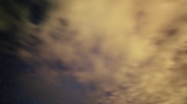 Samanyolu ve Yıldızlar Gece Gökyüzünde Hareket Ediyor, Zaman Hızı